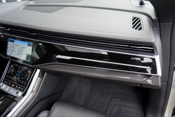 Audi Q8 45 TDI Competition 8