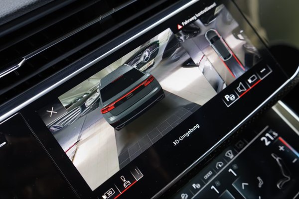 Audi Q8 45 TDI Competition 9