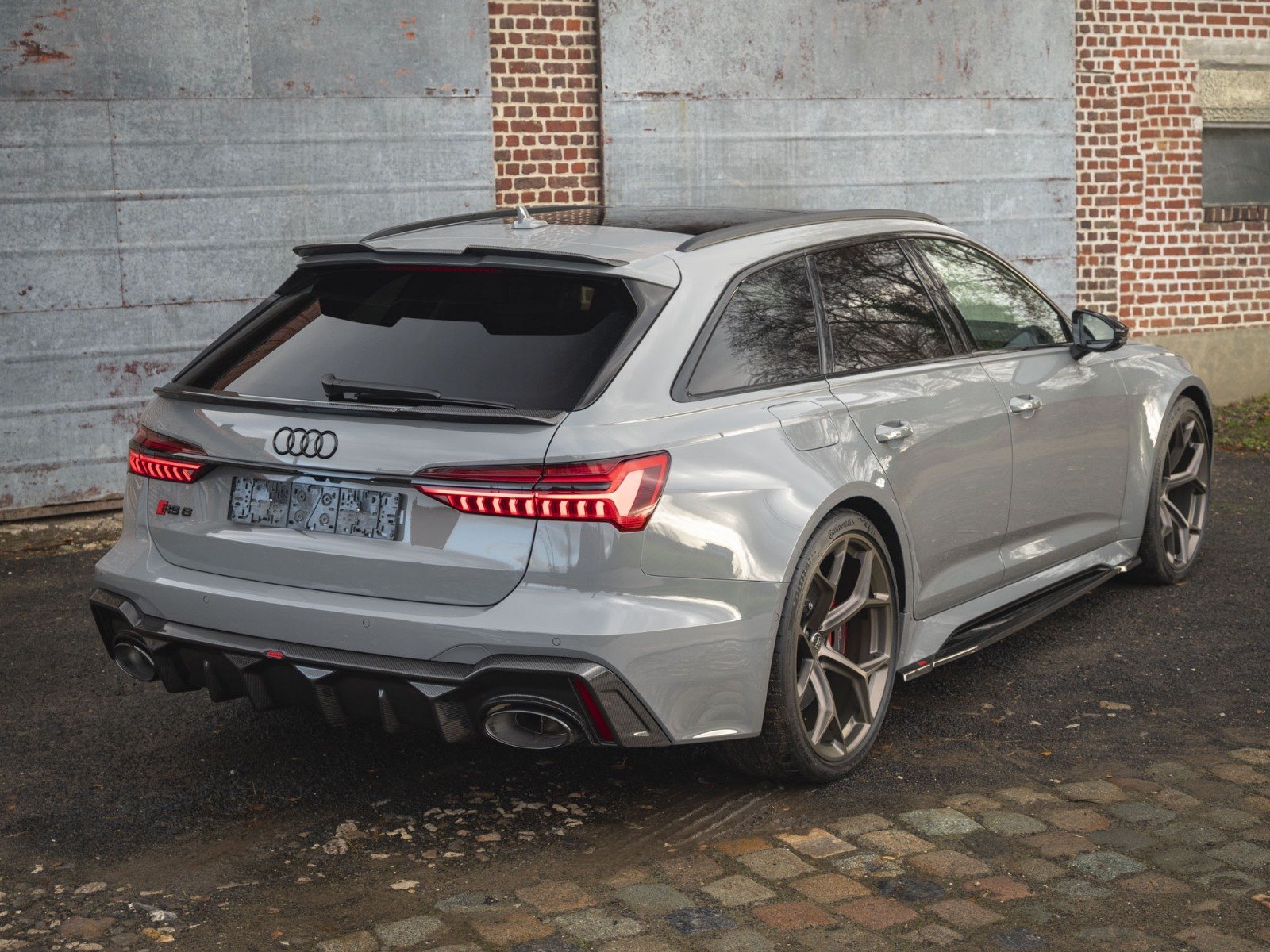Audi RS6 Avant Performance 4