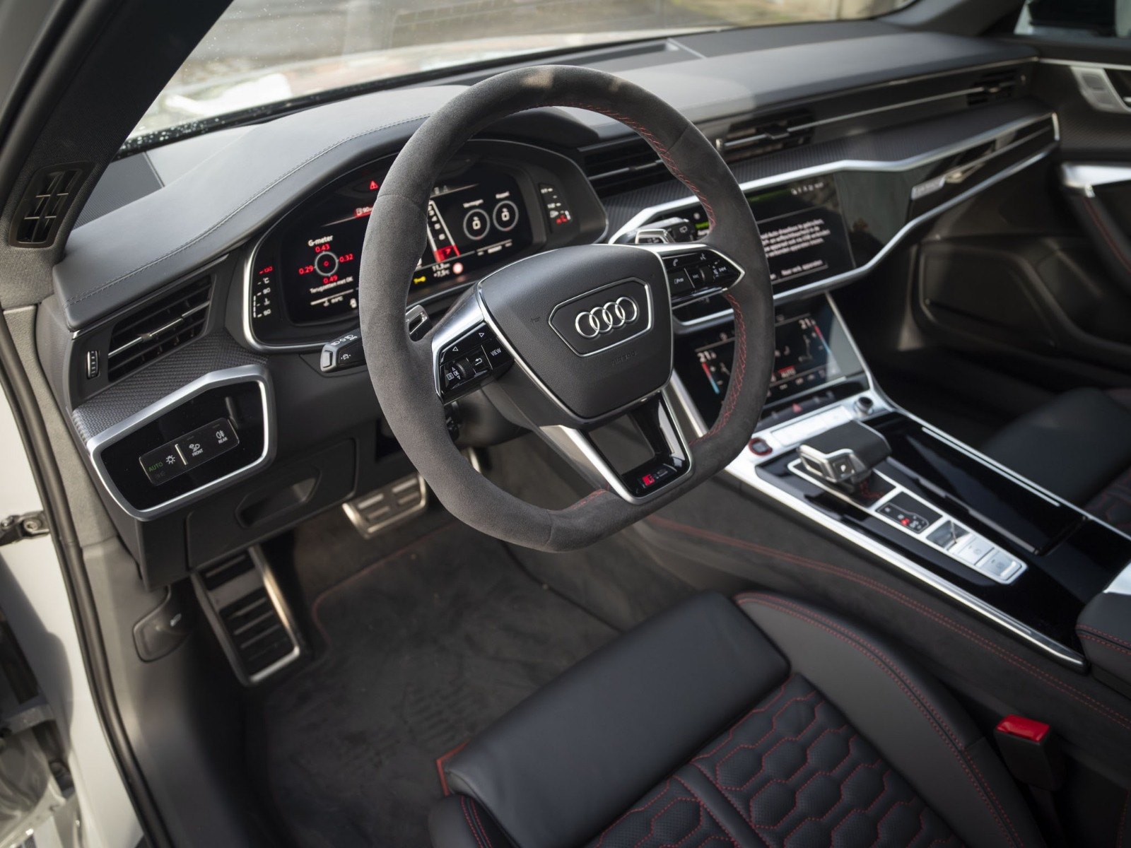 Audi RS6 Avant Performance 9