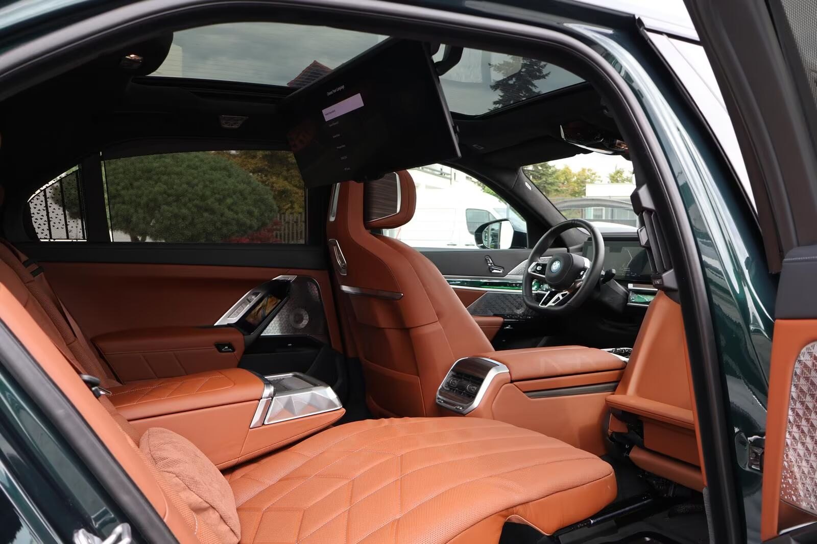 BMW 750e xDrive M Sport-INDIVIDUAL 7