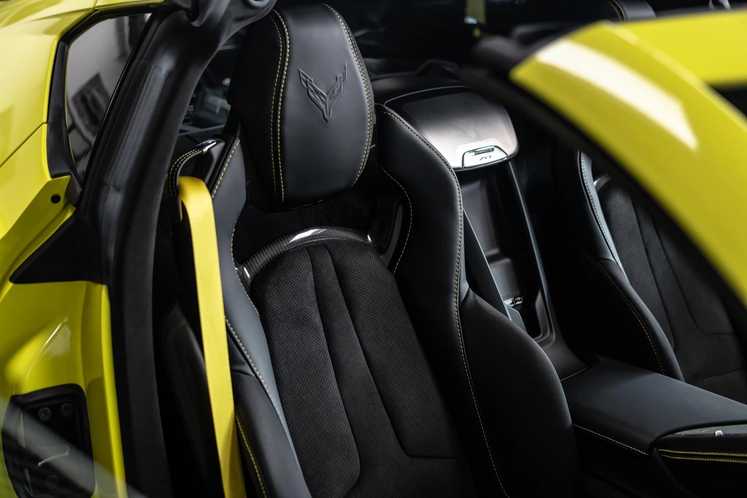 Chevrolet Corvette C8 12