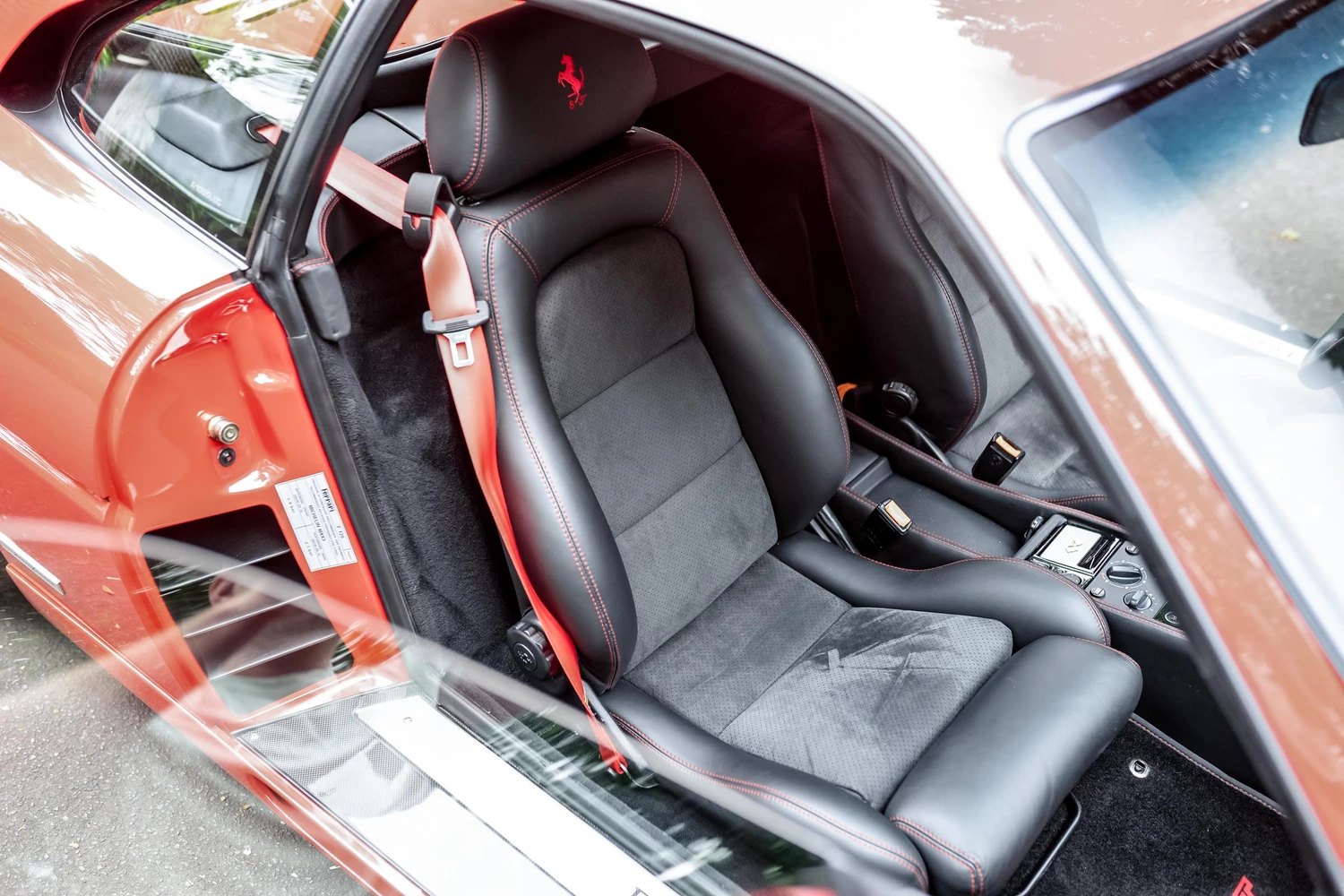 Ferrari F355 Berlinetta 8