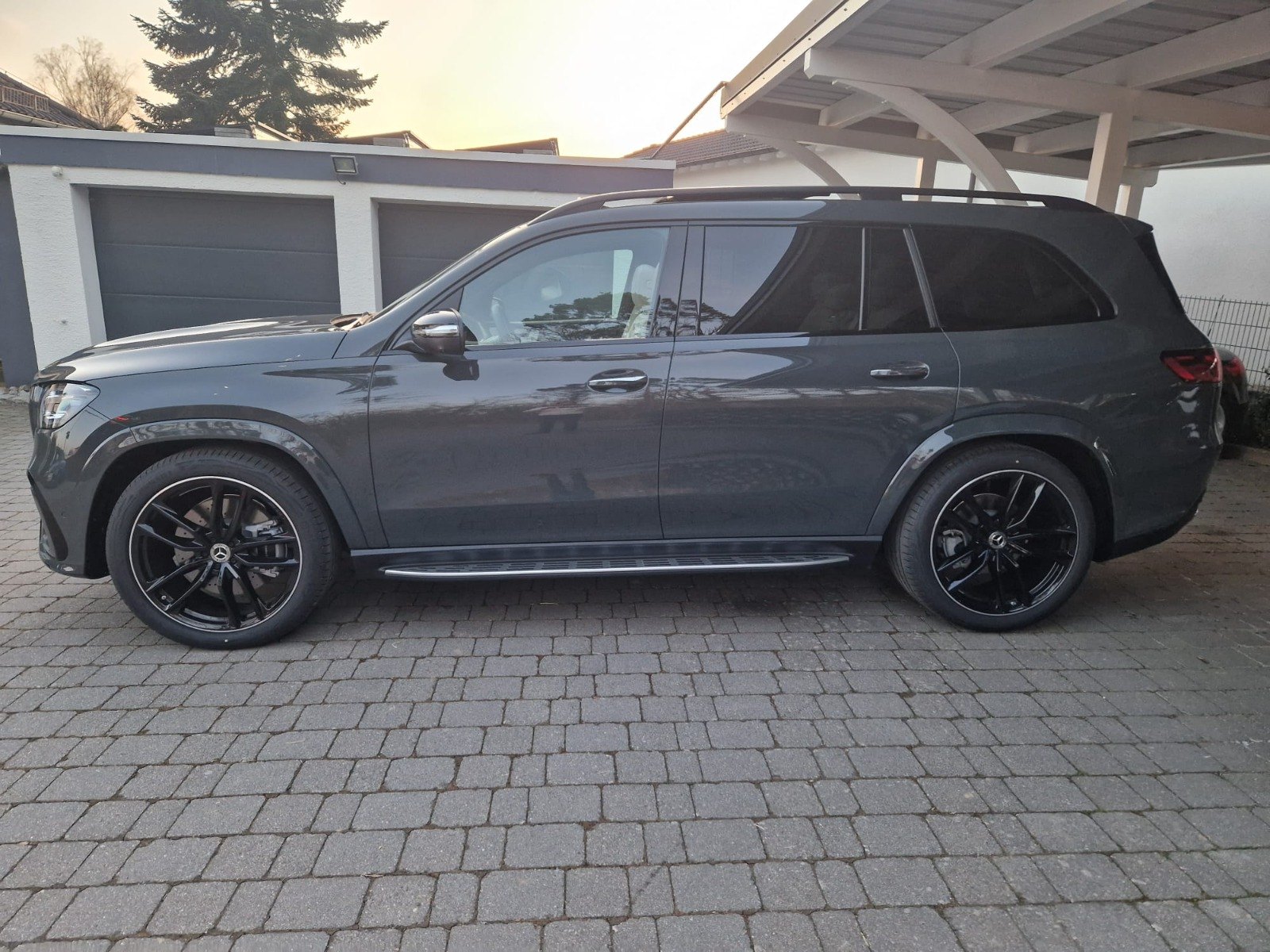 Mercedes-Benz GLS 450 AMG 3