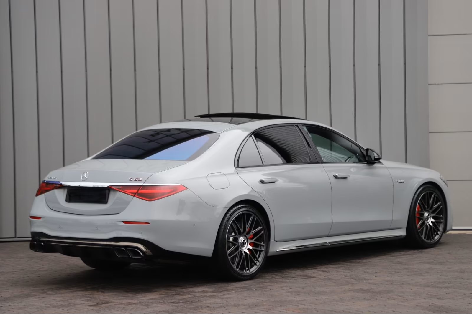 Mercedes-Benz S 63 AMG S E Performance Lang 3