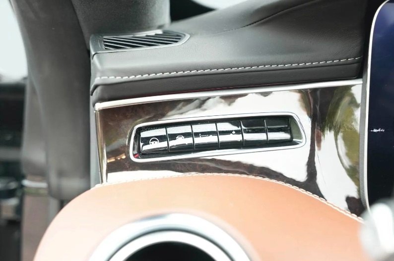 Mercedes Benz S560 Cabriolet 6