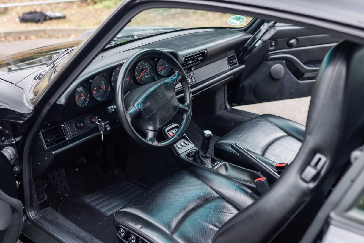 Porsche 911 993 Carrera 4 6