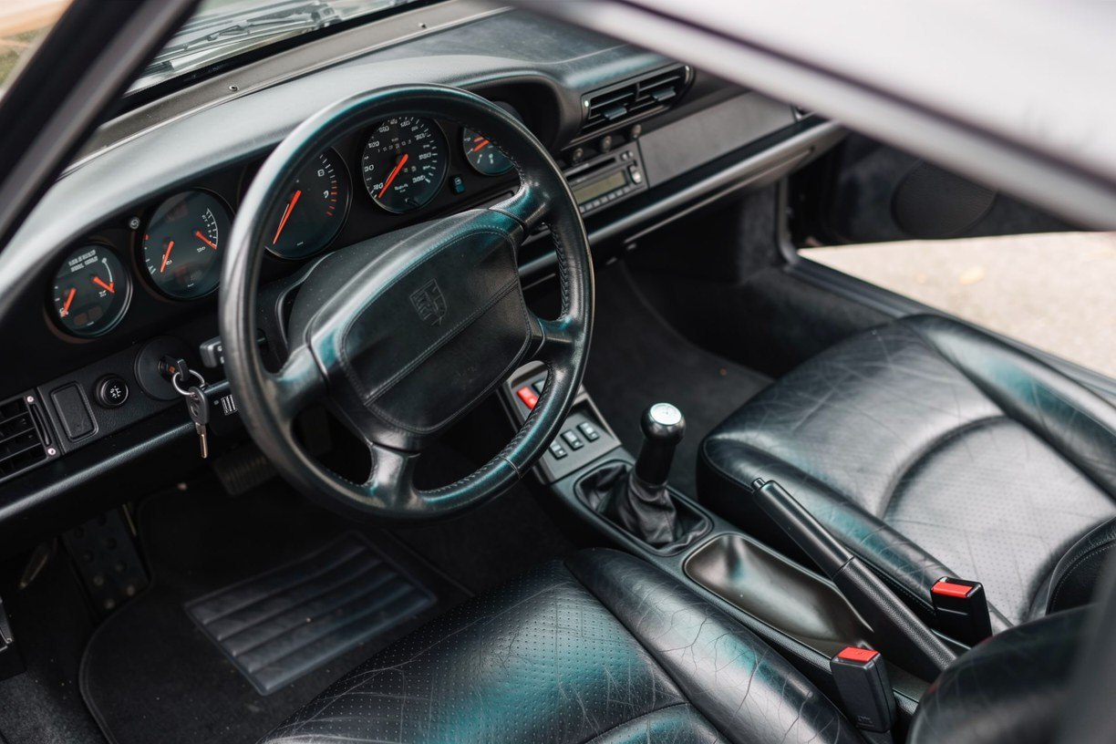 Porsche 911 993 Carrera 4 7