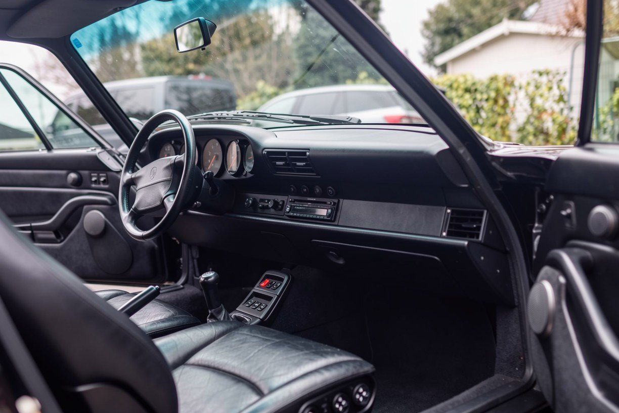 Porsche 911 993 Carrera 4 9