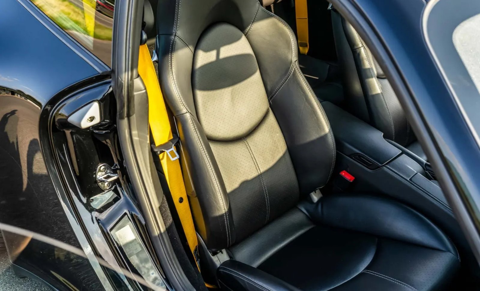 Porsche 911 997.2 Carrera 4 GTS 6