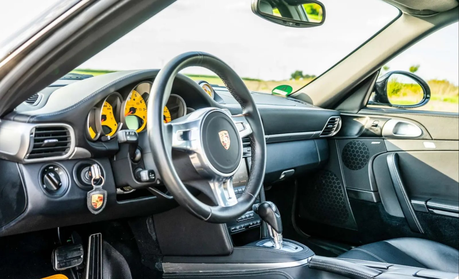 Porsche 911 997.2 Carrera 4 GTS 9