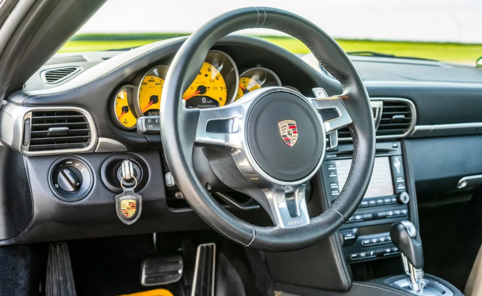 Porsche 911 997.2 Carrera 4 GTS 11