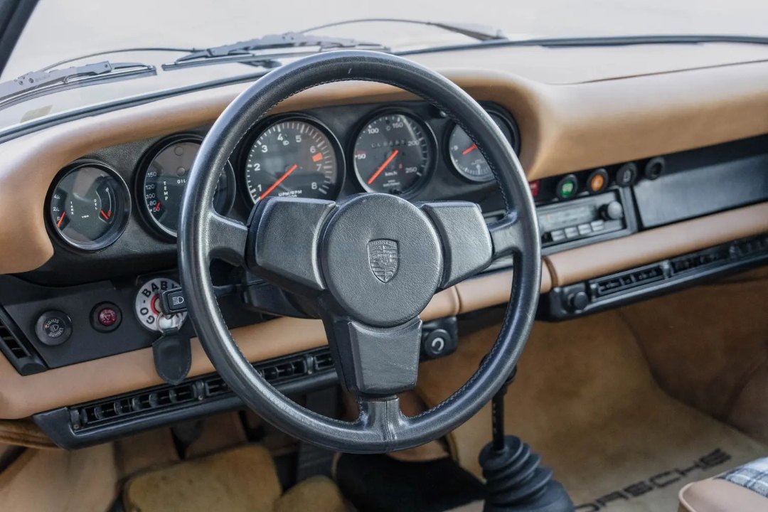 Porsche 911S 10