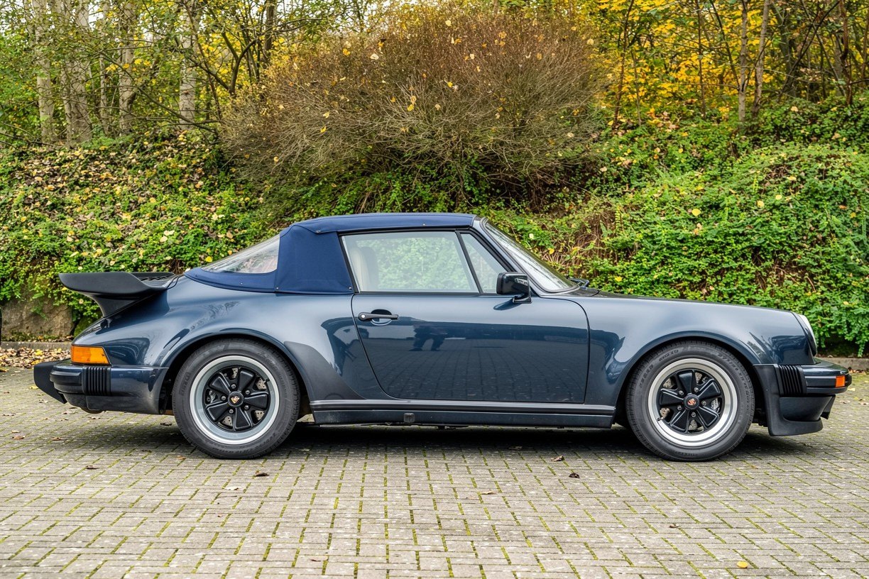 Porsche 930 4