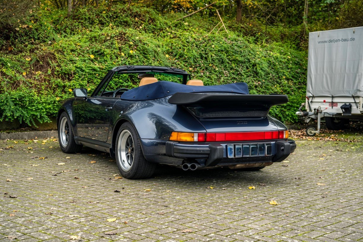 Porsche 930 5