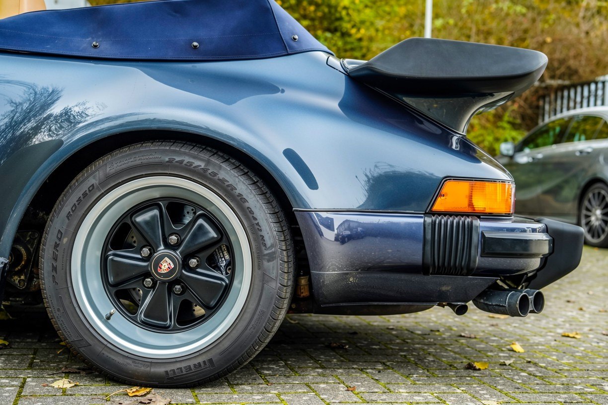 Porsche 930 6