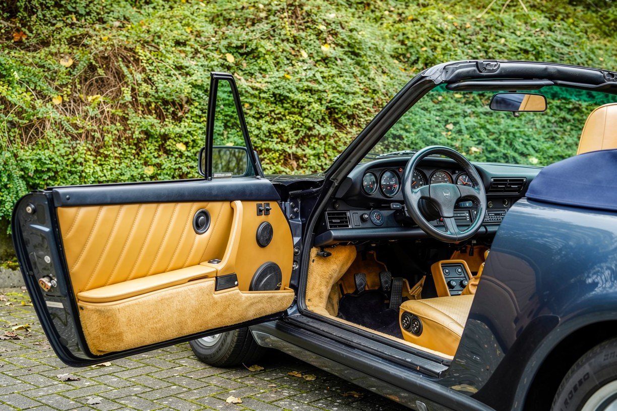 Porsche 930 7