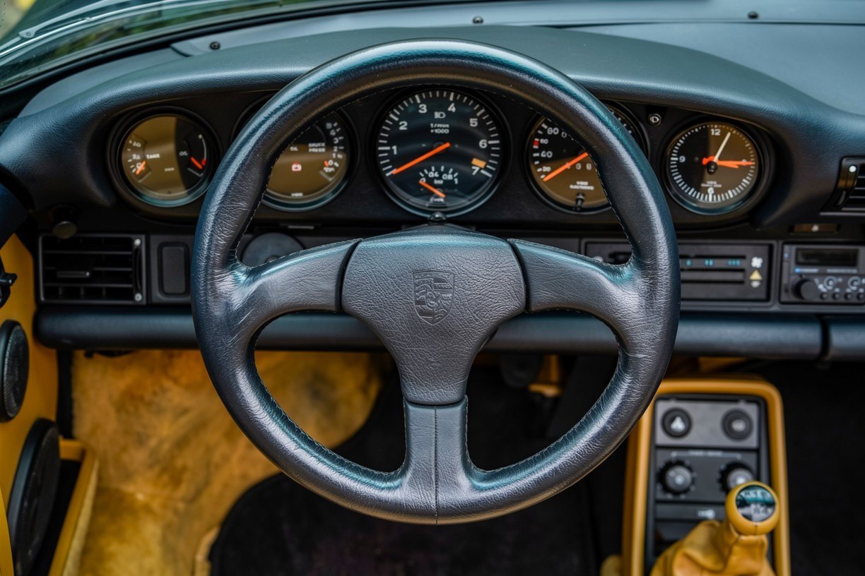 Porsche 930 12