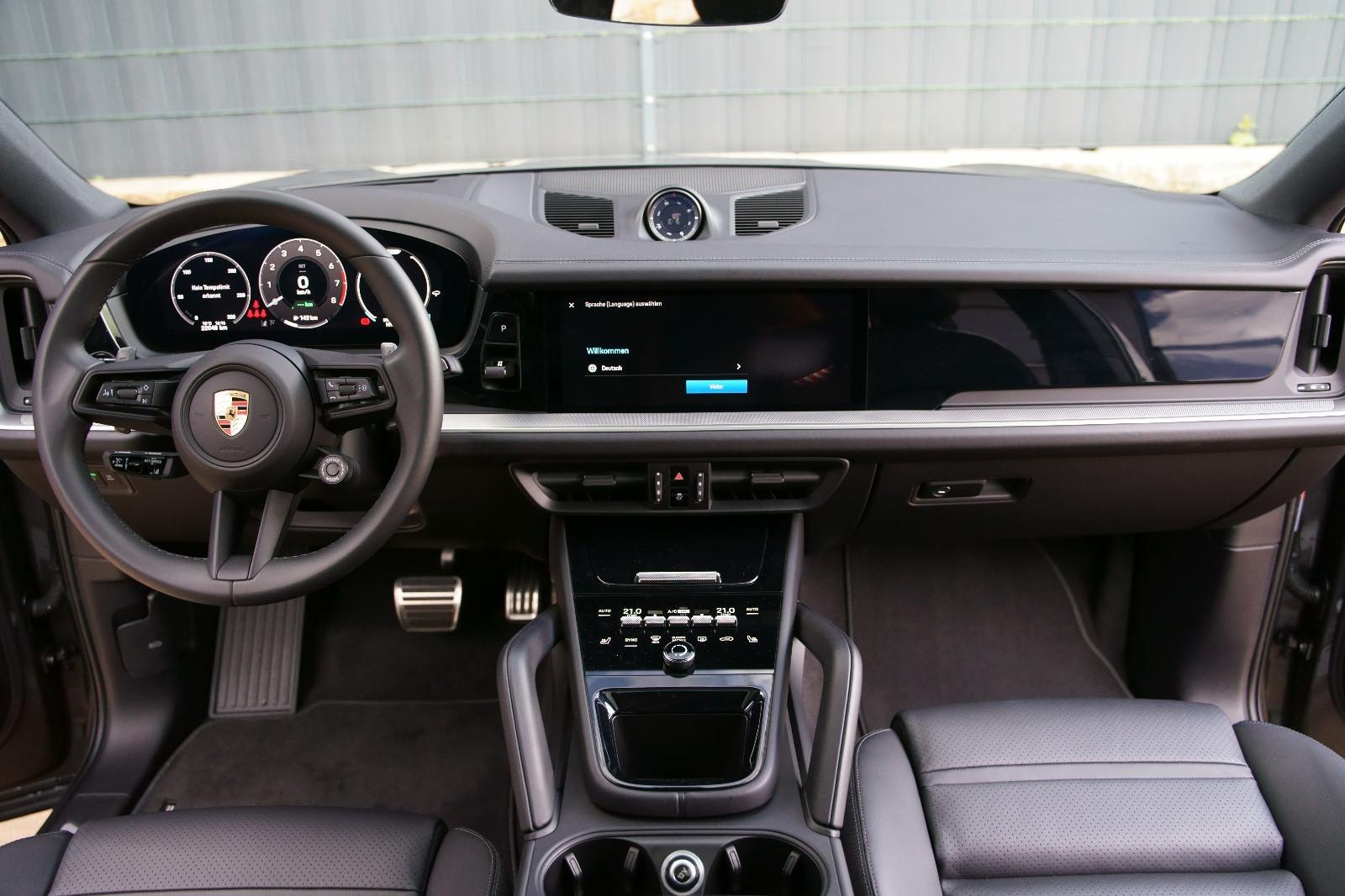 Porsche Cayenne Coupe S E-Hybrid 12